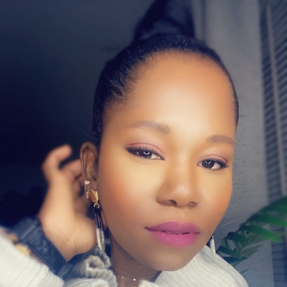 Meet your Posher, Nadege